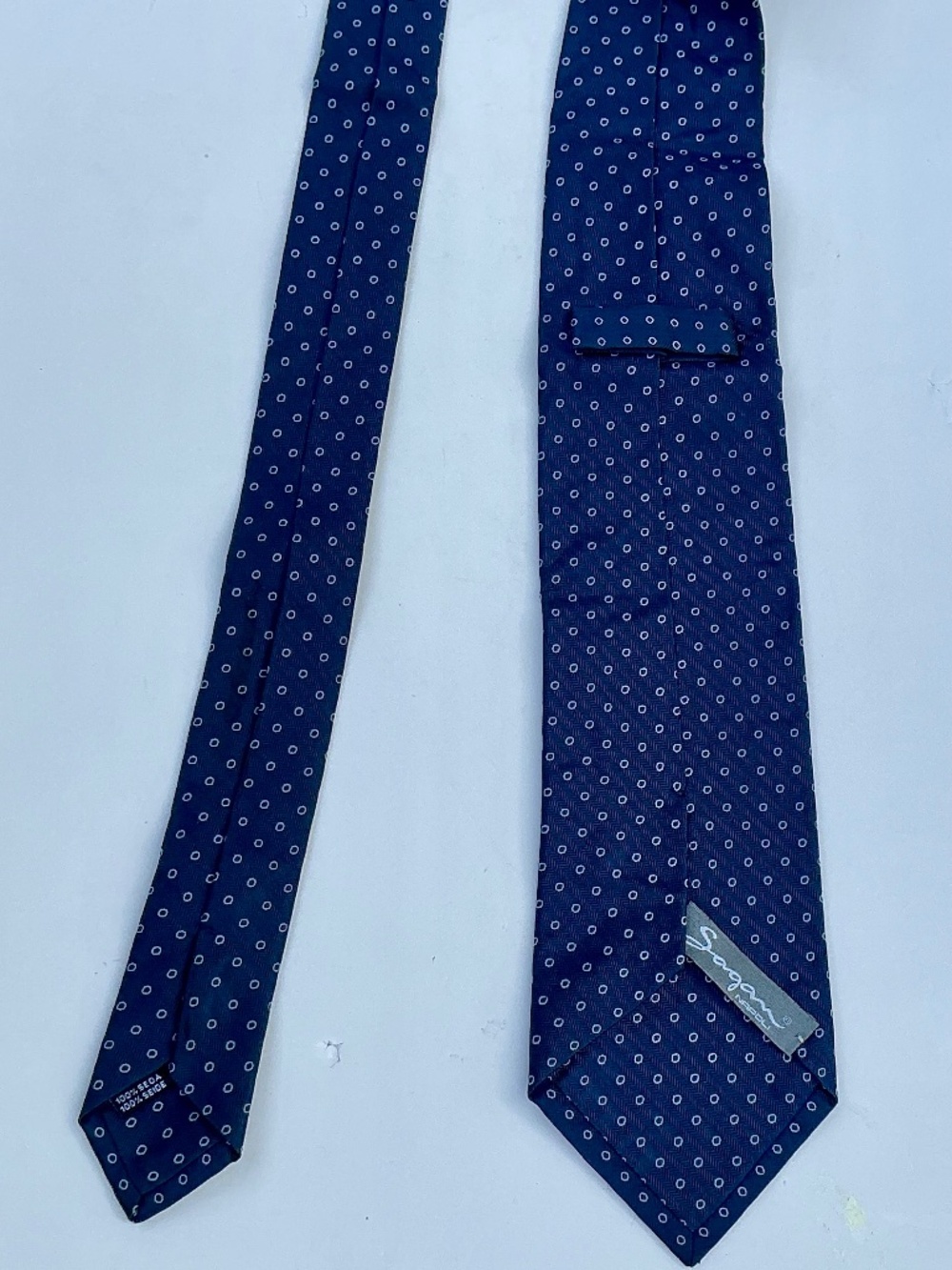 Sagan Napoli classy blue , dotted pattern all Silk tie made in Italy 🇮🇹